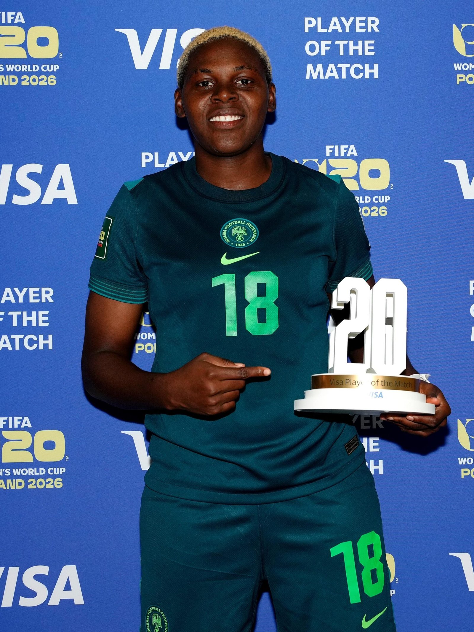 Seimeyeha Janet Akekoromowei smiling while holding the official Visa Player of the Match award after Nigeria vs England at the FIFA U-20 Women’s World Cup 2026.
