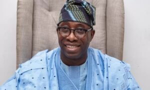 Otunba-Segun-Showunmi